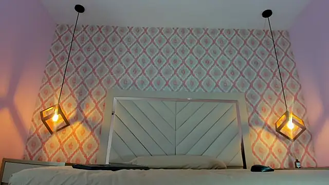 HANA RUSSO online show from May 21, 12:34 pm