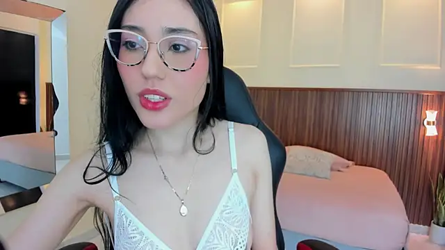 Snapshot of MARIE_TAPNER chatting on April 17, 12:30 pm MARIE TAPNER online show from April 17, 12:30 pm