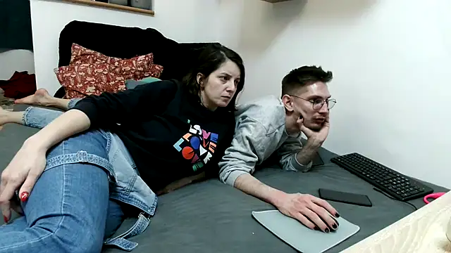 Crista-Elio online show from April 4, 4:59 pm