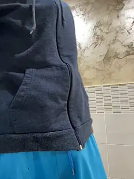 piccolo2002 online show from April 5, 7:27 am