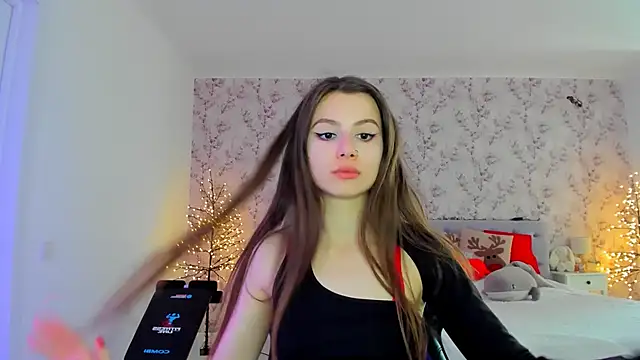 Snapshot of Hot_Molly5 chatting on February 14, 10:45 am Hot Molly5 online show from February 14, 10:45 am