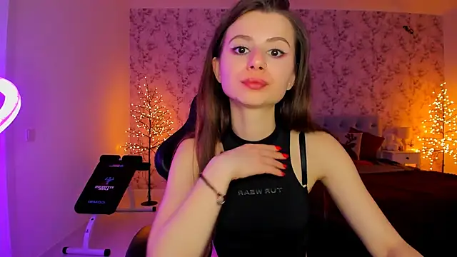 Snapshot of Hot_Molly5 chatting on February 21, 1:17 am Hot Molly5 online show from February 21, 1:17 am