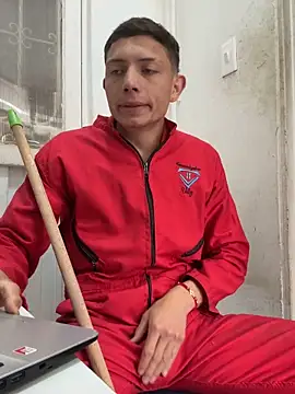 santiObrero online show from March 18, 5:38 pm