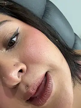 Nailealipsglossy online show from April 5, 2:42 am