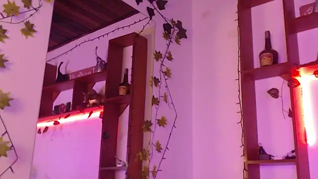 eliana meaw online show from April 21, 1:07 am