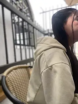 Snapshot of AuroraJohns_Pink chatting on February 1, 5:33 pm AuroraJohns Pink online show from February 1, 5:33 pm