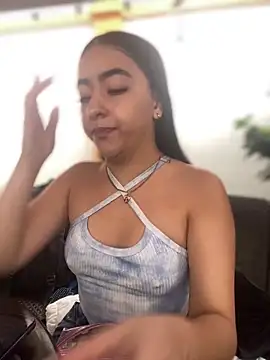 Snapshot of AuroraJohns_Pink chatting on February 14, 5:53 pm AuroraJohns Pink online show from February 14, 5:53 pm