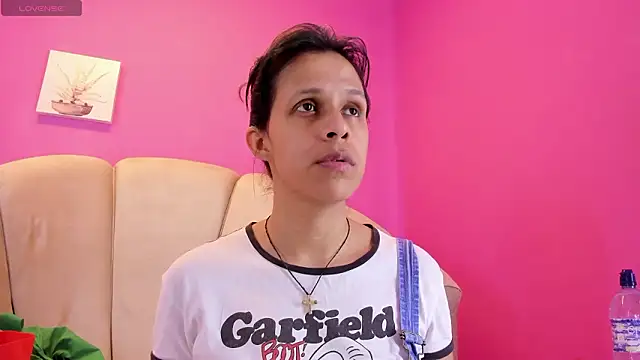 mitzukywinteer online show from March 15, 8:04 pm