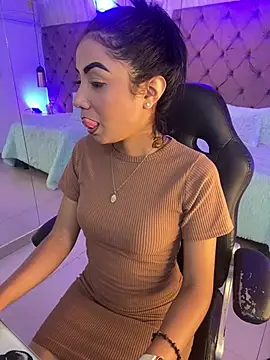 Auri   online show from March 31, 7:47 pm