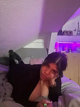 Snapshot of MinaKhalina chatting on January 18, 6:12 pm MinaKhalina online show from January 18, 6:12 pm