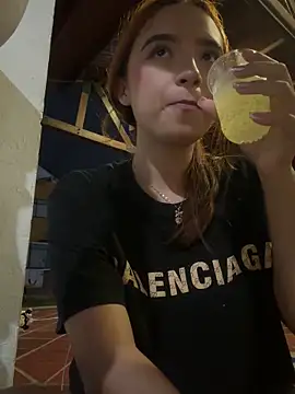 Snapshot of Carithooo chatting on February 23, 11:35 pm Carithooo online show from February 23, 11:35 pm