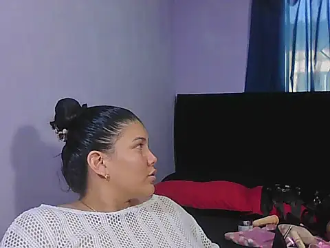 Helena-Paola online show from April 7, 9:04 pm