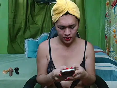 urslutscarlet online show from March 17, 8:17 am