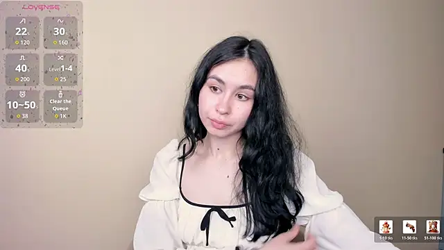 GiovannaAntonelli online show from April 12, 5:45 am