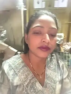 Snapshot of Hot-Tinaa chatting on February 11, 11:48 am Hot-Tinaa online show from February 11, 11:48 am