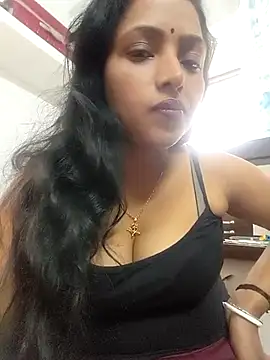 Snapshot of Hot-Tinaa chatting on February 13, 6:31 am Hot-Tinaa online show from February 13, 6:31 am