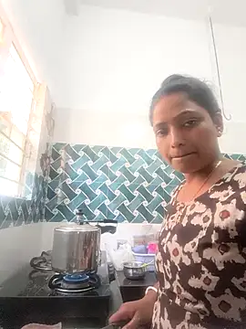 Snapshot of Hot-Tinaa chatting on February 14, 8:22 am Hot-Tinaa online show from February 14, 8:22 am