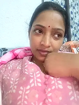 Snapshot of Hot-Tinaa chatting on February 17, 2:46 pm Hot-Tinaa online show from February 17, 2:46 pm