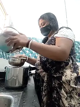 Snapshot of Hot-Tinaa chatting on February 23, 3:48 am Hot-Tinaa online show from February 23, 3:48 am