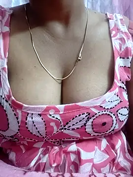 Snapshot of Hot-Tinaa chatting on February 28, 12:22 am Hot-Tinaa online show from February 28, 12:22 am