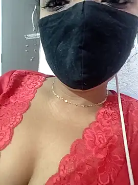 Snapshot of Hot-Tinaa chatting on March 1, 11:29 pm Hot-Tinaa online show from March 1, 11:29 pm