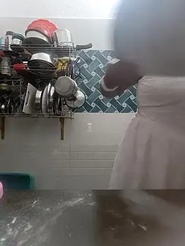 Hot-Tinaa online show from March 29, 4:51 pm