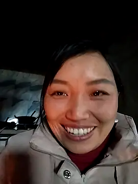 Snapshot of lia-coy chatting on February 2, 7:18 am lia-coy online show from February 2, 7:18 am