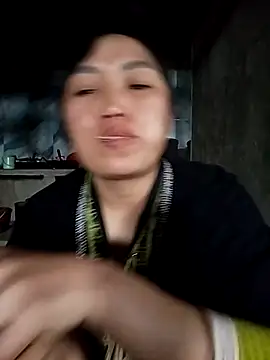 Snapshot of lia-coy chatting on February 18, 2:40 am lia-coy online show from February 18, 2:40 am