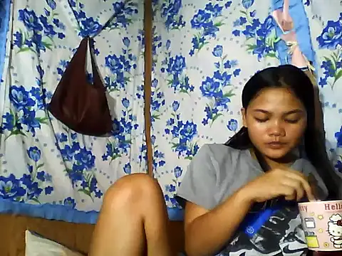 PinaySkinnyJust18 online show from June 21, 10:01 pm