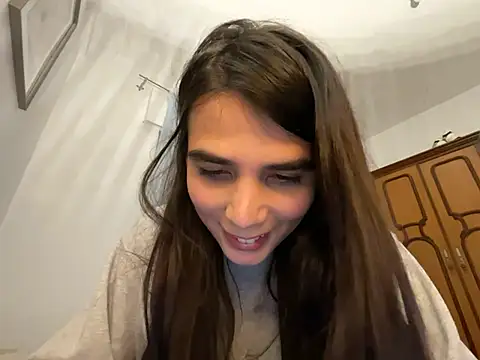 Snapshot of Lily_WellGifted chatting on February 4, 9:53 pm Lily WellGifted online show from February 4, 9:53 pm