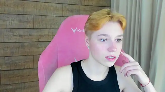 Snapshot of AgataGate chatting on February 5, 3:05 pm AgataGate online show from February 5, 3:05 pm