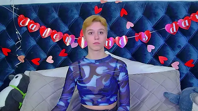 Snapshot of AgataGate chatting on February 10, 3:38 pm AgataGate online show from February 10, 3:38 pm