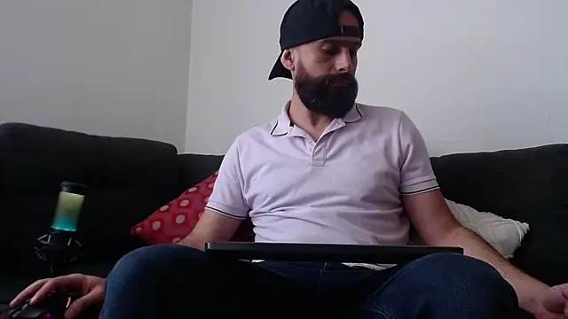 Snapshot of SpermsBank chatting on February 3, 6:28 pm SpermsBank online show from February 3, 6:28 pm