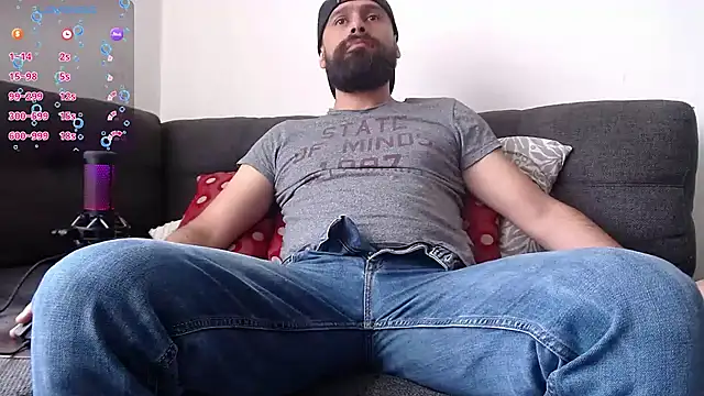 Snapshot of SpermsBank chatting on February 17, 2:59 pm SpermsBank online show from February 17, 2:59 pm