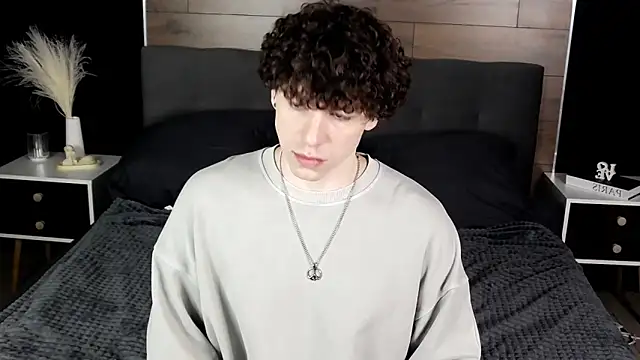 TylerGibson online show from February 25, 4:11 am