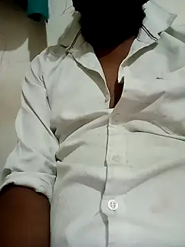 Snapshot of Prajakta123 chatting on June 24, 3:55 pm Prajakta123 online show from June 24, 3:55 pm