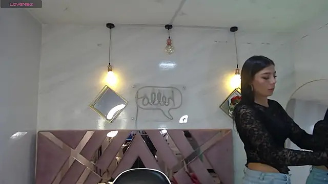 Melisa v online show from March 13, 8:15 pm