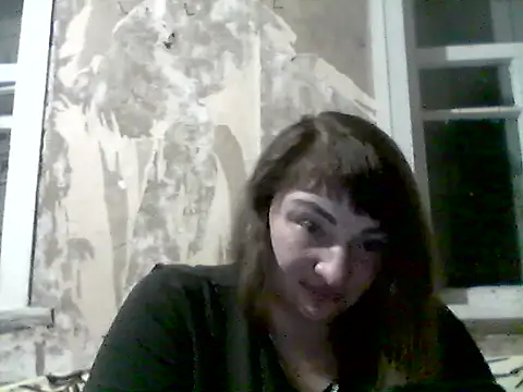 Snapshot of AllinaKis chatting on June 4, 7:53 pm AllinaKis online show from June 4, 7:53 pm