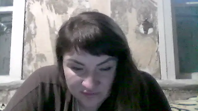 Snapshot of AllinaKis chatting on June 7, 1:59 pm AllinaKis online show from June 7, 1:59 pm