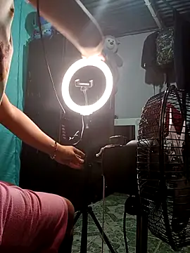 ClarkAndBruno online show from April 8, 4:01 am