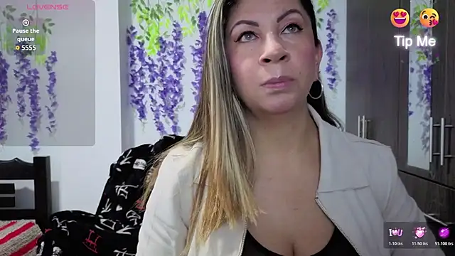 xxxMilexxx online show from July 9, 11:03 am