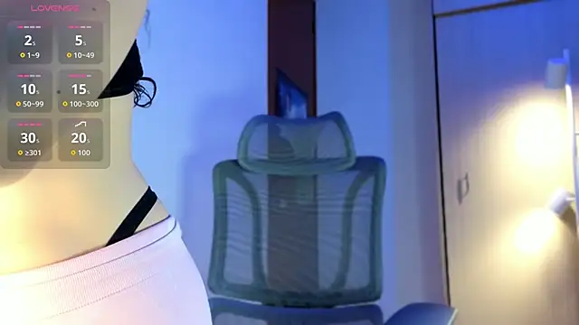 Samantha Ros online show from April 22, 1:01 pm