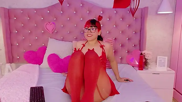 Snapshot of EllieNeptune_ chatting on February 20, 9:48 pm EllieNeptune online show from February 20, 9:48 pm