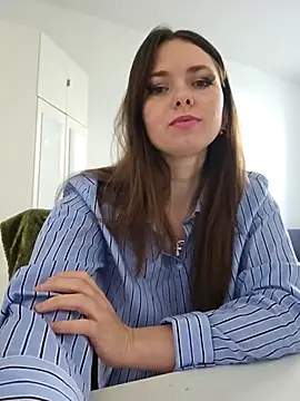 HotRoxyy online show from January 19, 10:30 am