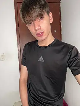 Snapshot of Naim_TheKing chatting on February 6, 12:04 am Naim TheKing online show from February 6, 12:04 am