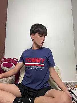 Snapshot of Naim_TheKing chatting on February 8, 5:22 am Naim TheKing online show from February 8, 5:22 am