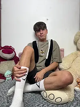 Snapshot of Naim_TheKing chatting on February 14, 5:37 am Naim TheKing online show from February 14, 5:37 am