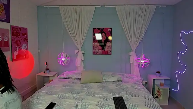 Snapshot of naomi_campell chatting on February 4, 7:20 pm naomi campell online show from February 4, 7:20 pm