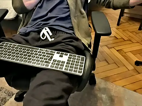 AfterTheRun online show from April 17, 12:52 pm