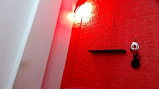 juliette18rose online show from February 8, 7:28 pm